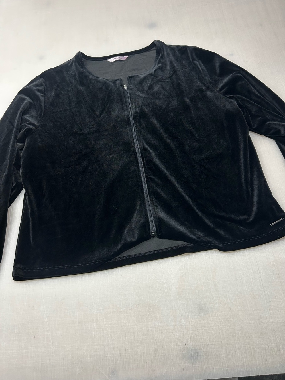La Vie En Rose Black Velvet Zip Jacket large